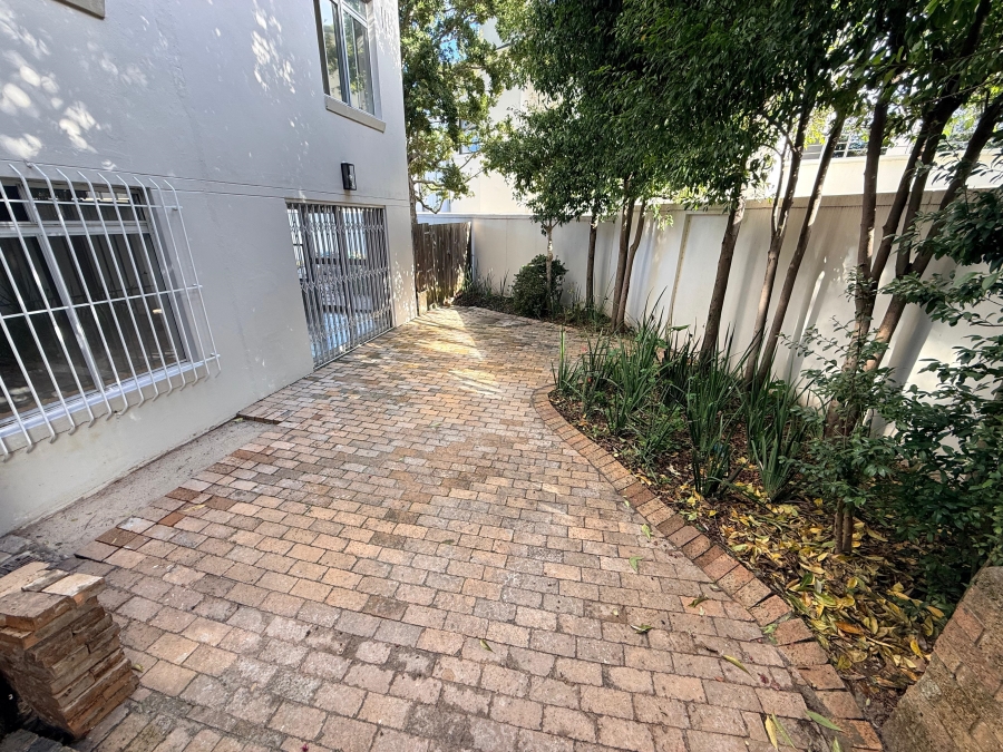 1 Bedroom Property for Sale in Bishopscourt Western Cape